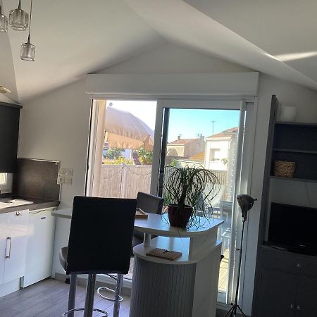 Chaleureux T2 30 M2 Et Sa Terrasse Bois 18 M2 Διαμέρισμα Λα Ροσέλ Εξωτερικό φωτογραφία