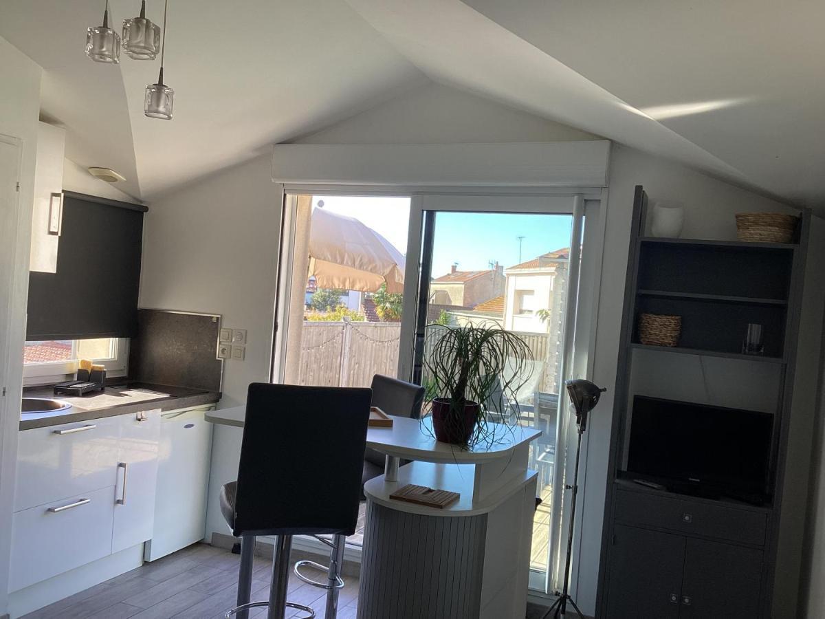 Chaleureux T2 30 M2 Et Sa Terrasse Bois 18 M2 Διαμέρισμα Λα Ροσέλ Εξωτερικό φωτογραφία